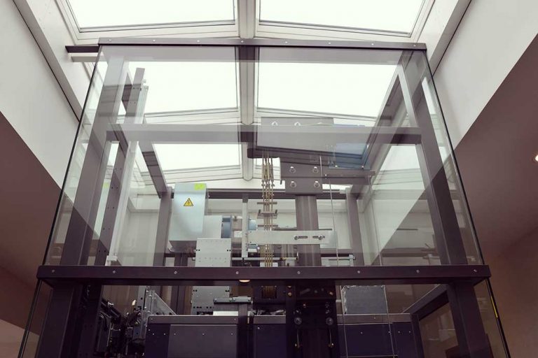 Aufzugsantrieb im Schachtkopf